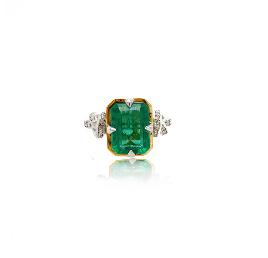 One of a Kind 4ct Emerald Forget Me Knot Emerald Cut ring in 22ct Yellow Gold & Platinum