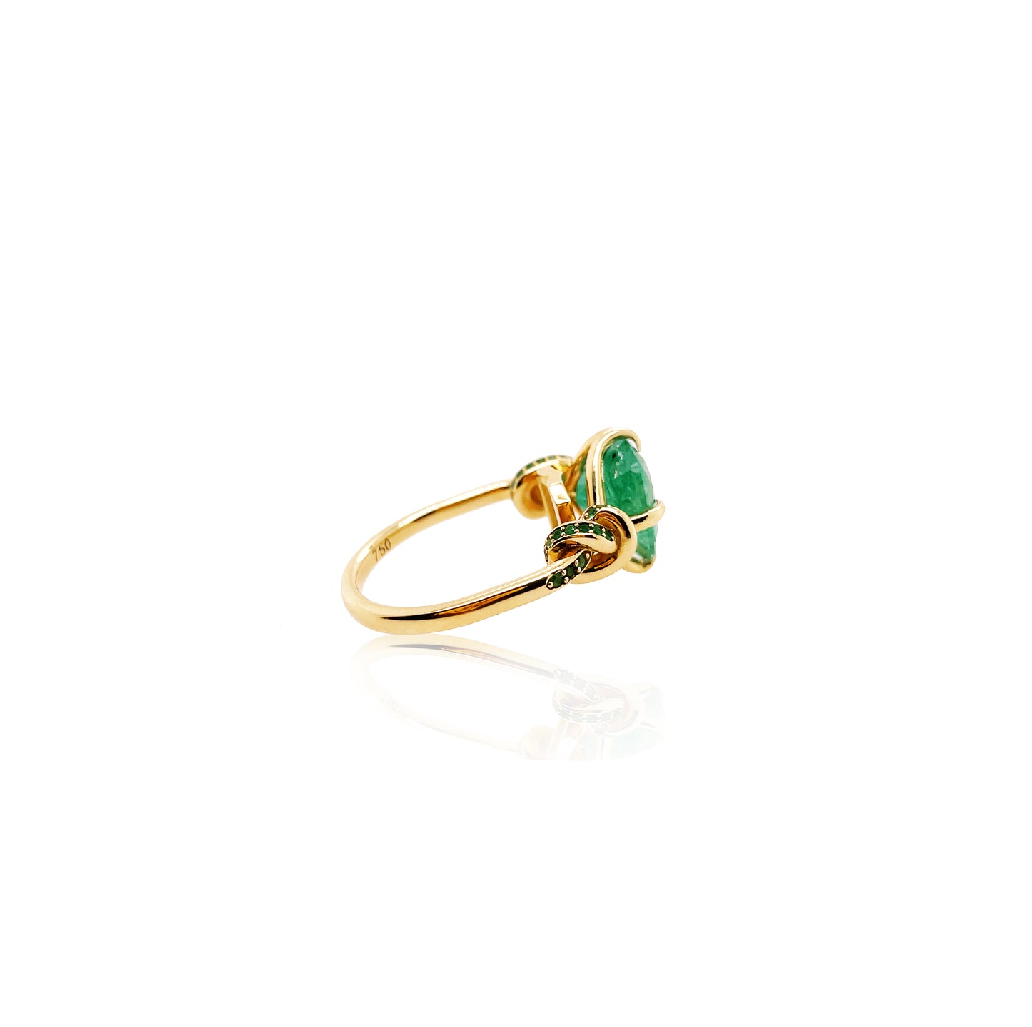 4ct Forget Me Knot Emerald ring with Emeralds in 18ct yellow gold