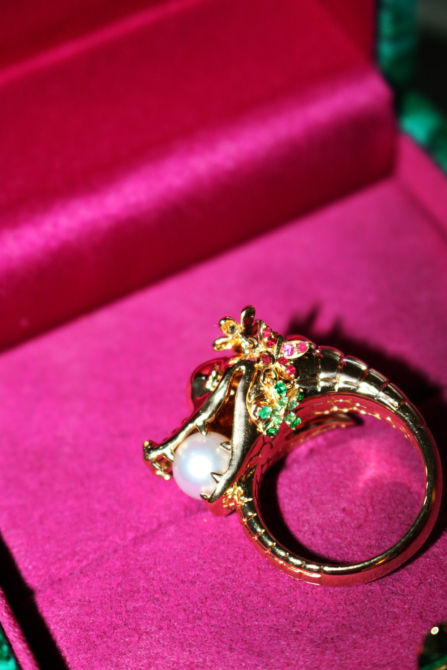 One of a Kind Croc ring with Australian Akoya Pearl & Bouquet in 18ct Yellow Gold