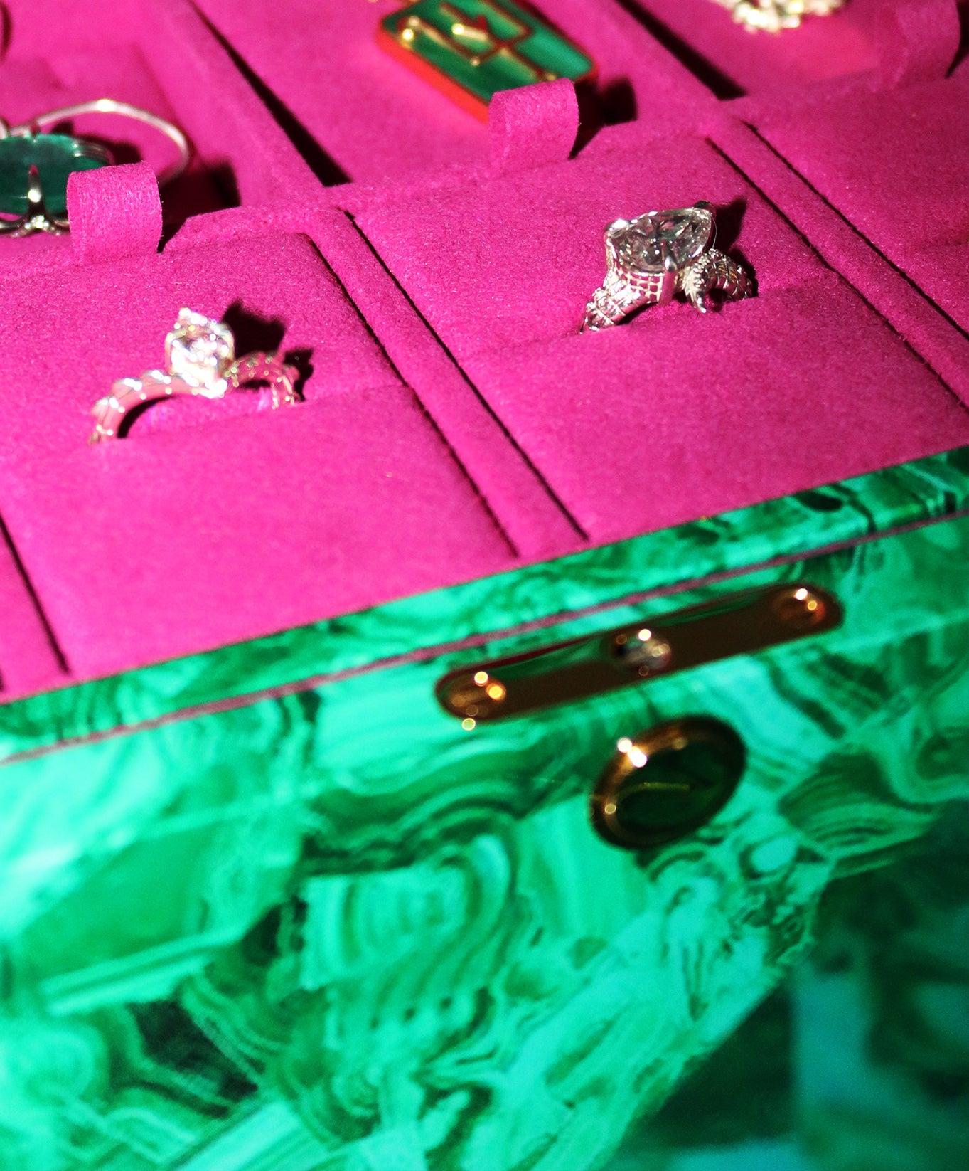 The OHLIGUER Heirloom Jewellery Box