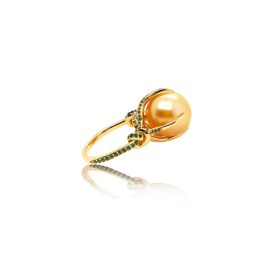 Golden South Sea Pearl & Emerald Forget Me Knot Ring in 18ct Yellow gold