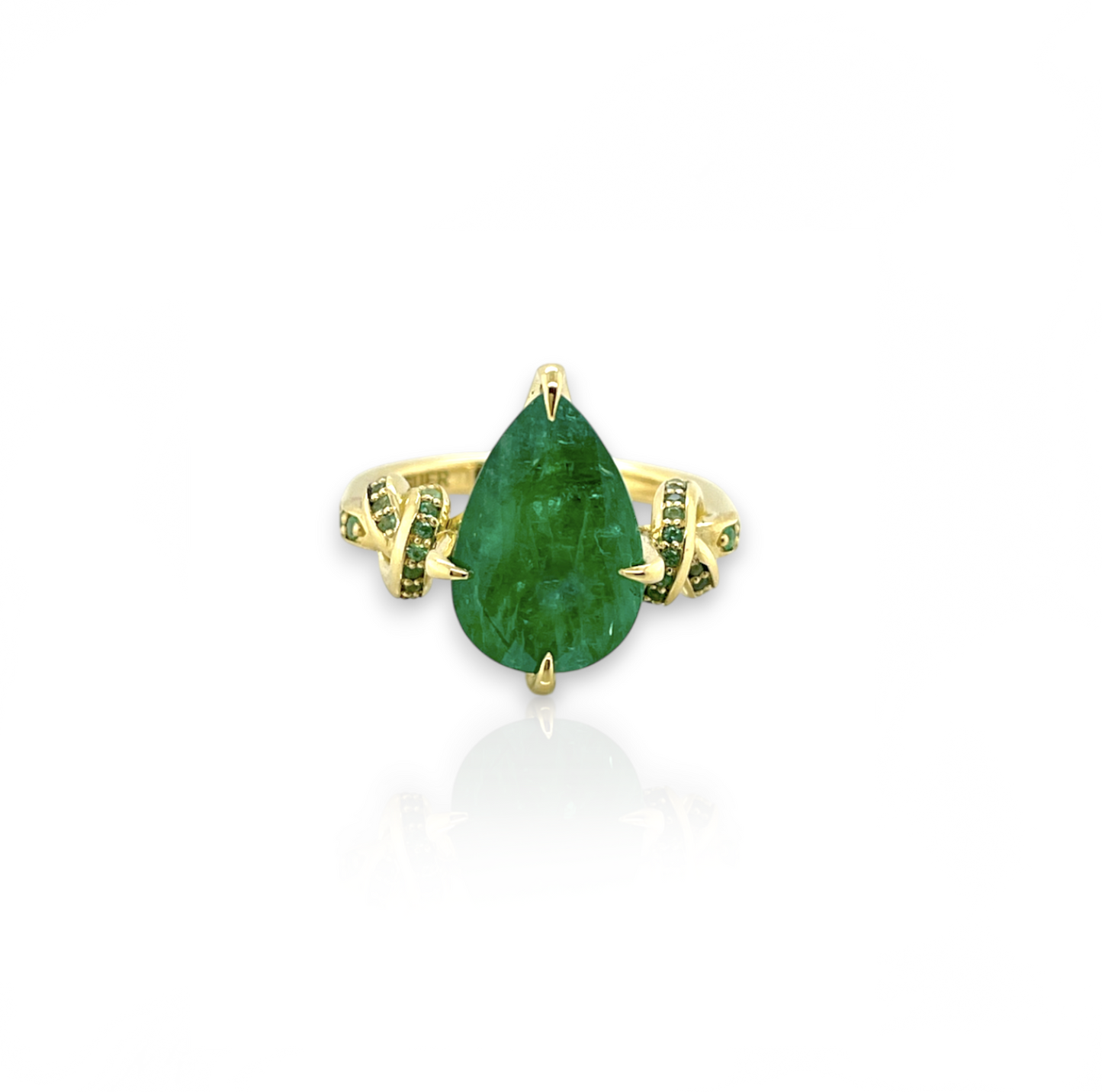 3ct Pear Cut Emerald Forget Me Knot Emerald ring with Emeralds in 18ct yellow gold