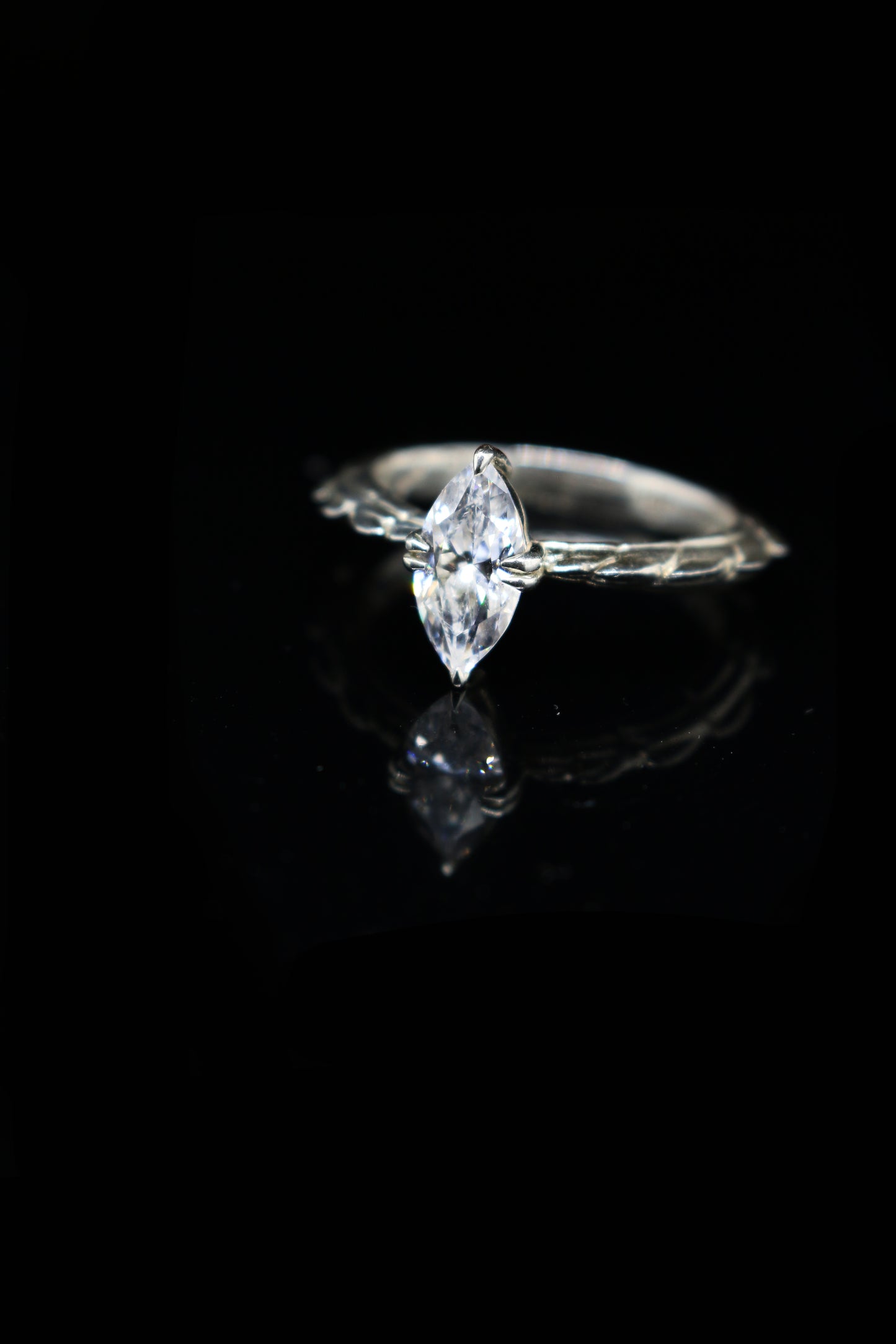 Marquis Cut Diamond Croc Tail Vertical set in 18ct White Gold