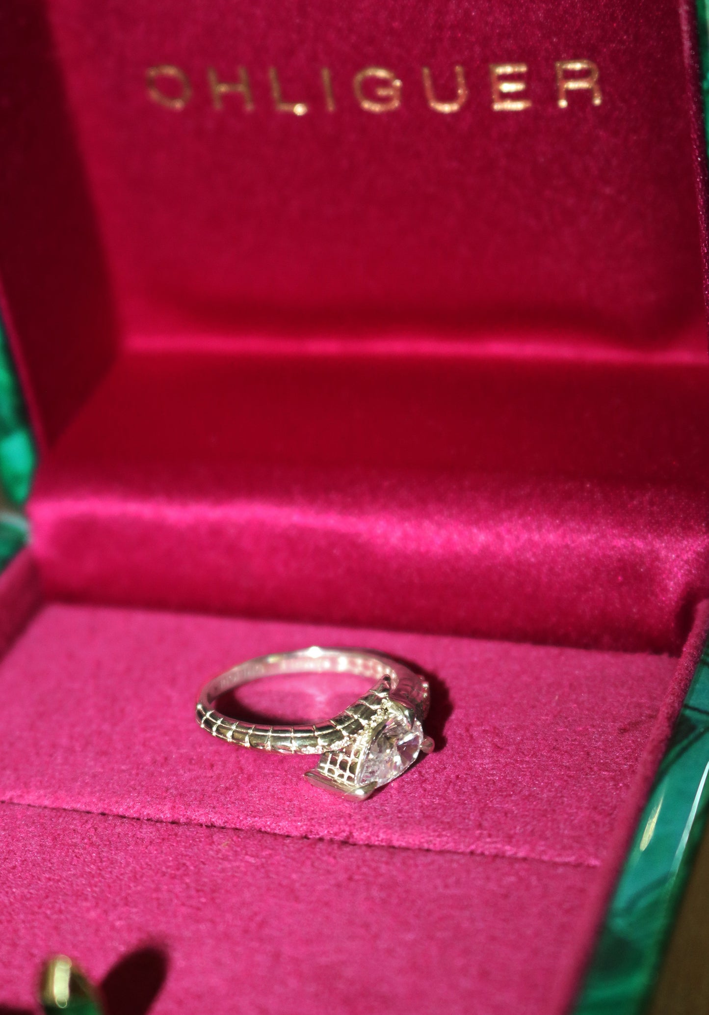 Croc Tail Ring with Pear Cut Diamond in 18ct White Gold