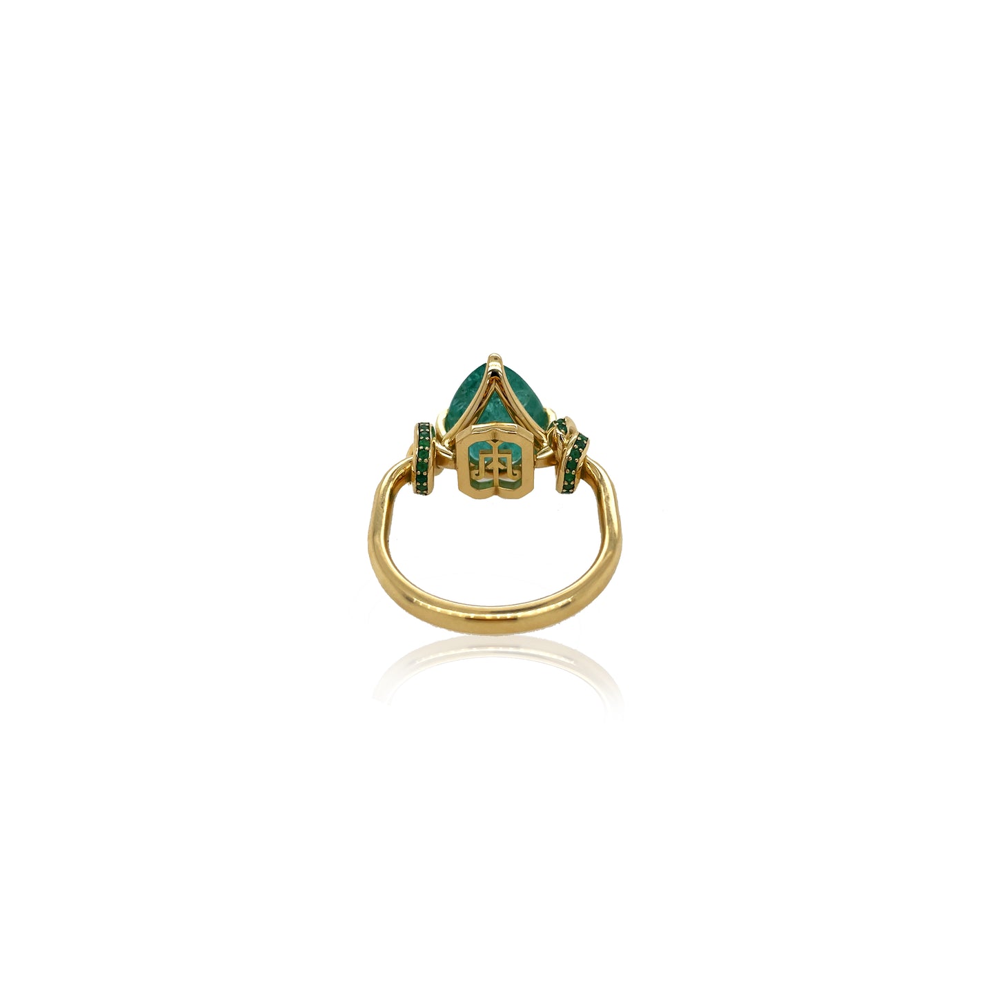4ct Forget Me Knot Emerald ring with Emeralds in 18ct yellow gold
