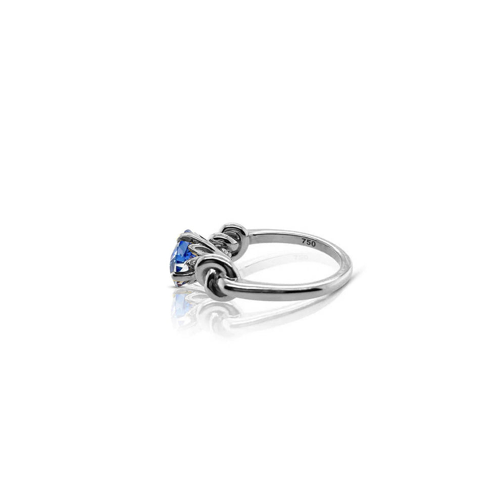 2ct Forget Me Knot Oval Cut Sapphire ring in 18ct Gold