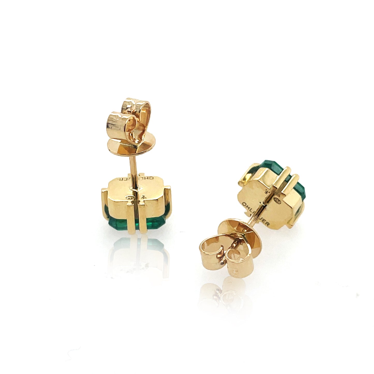 Bold Emerald Icon Stud earrings