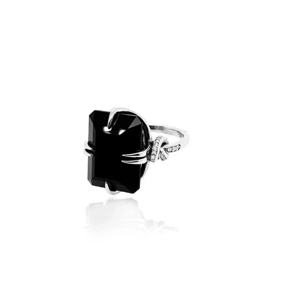Forget Me Knot Onyx ring with Diamonds in 18ct white gold