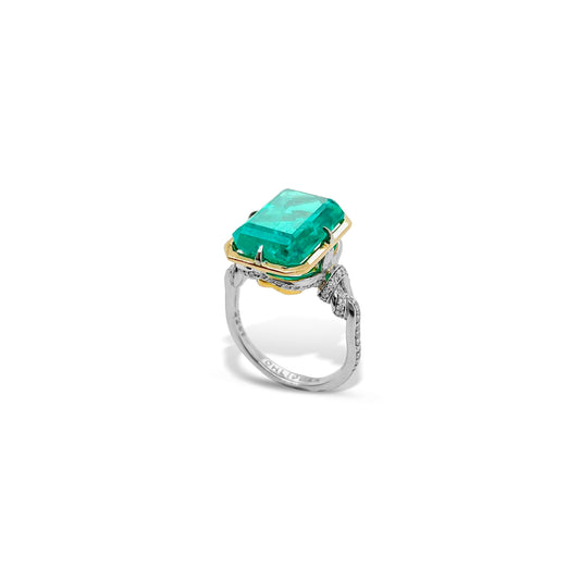 Forget Me Knot Emerald ring in 22ct Yellow Gold & Platinum
