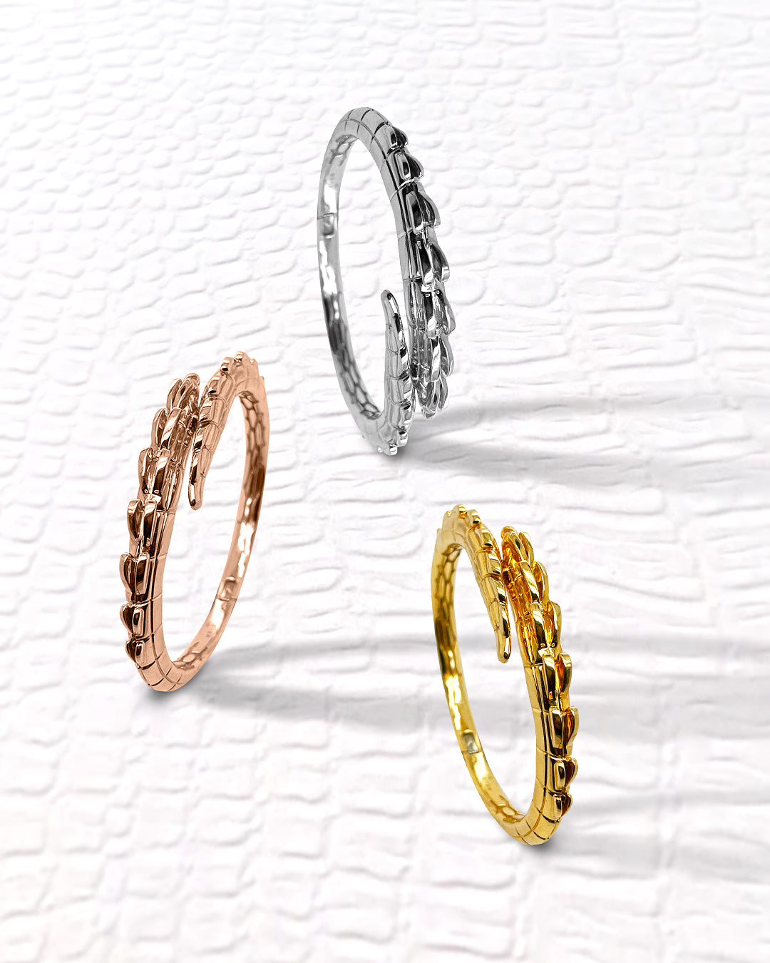 Croc Tail cuff in 18ct Yellow Gold