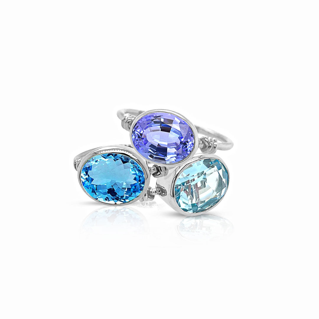 Love Knot ring in Blue Topaz and 18ct White gold