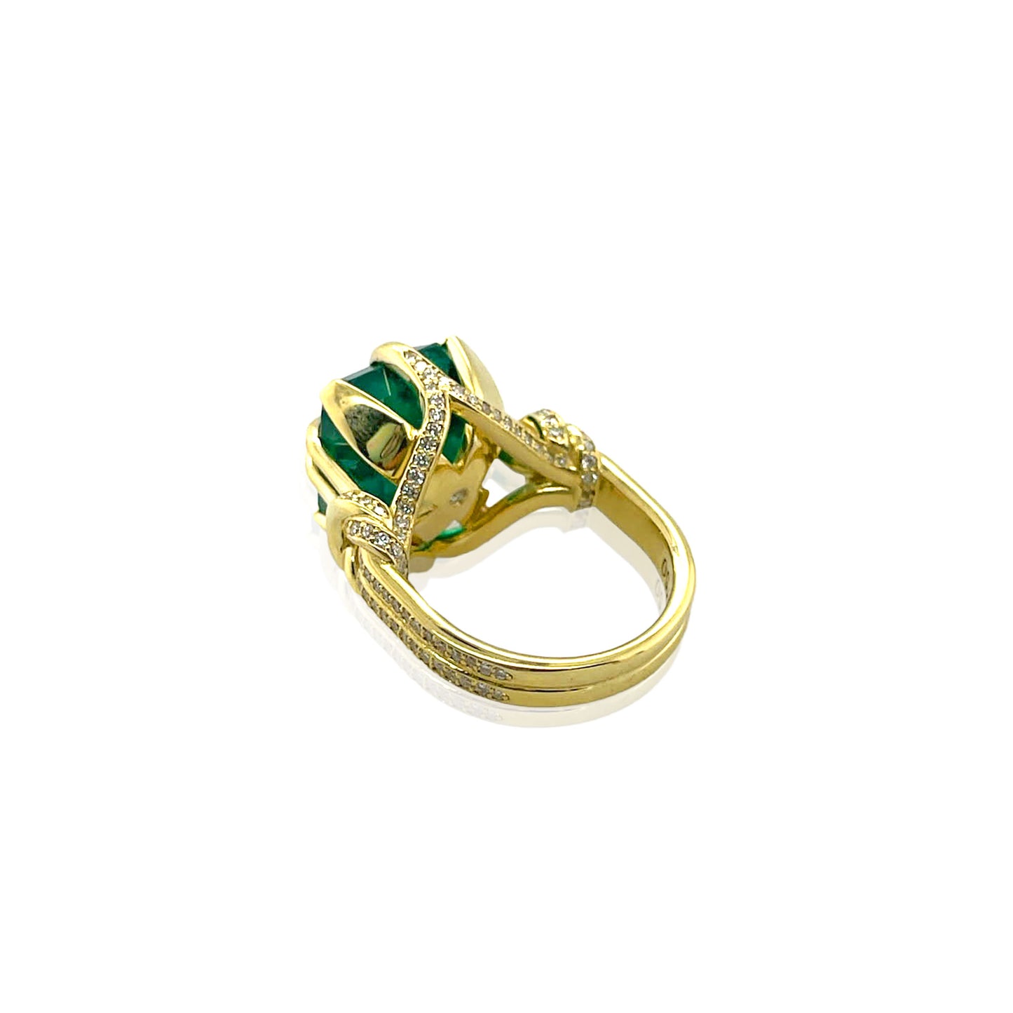 10ct Reef Knot Emerald ring with diamonds
