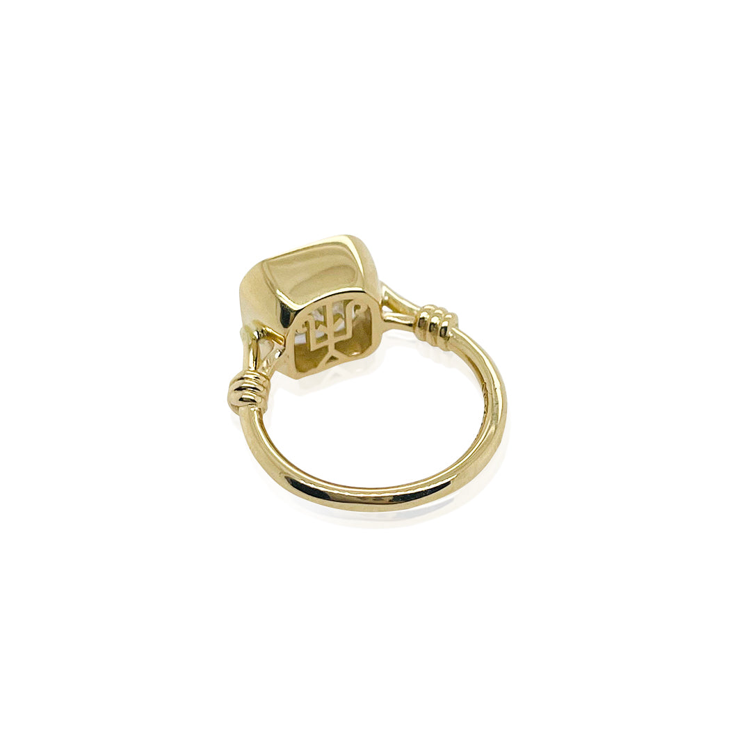 Forget Me Knot Cushion Cut Diamond ring in 18ct Yellow Gold