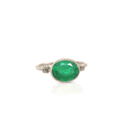 Love Knot ring in Emerald and 18ct White gold