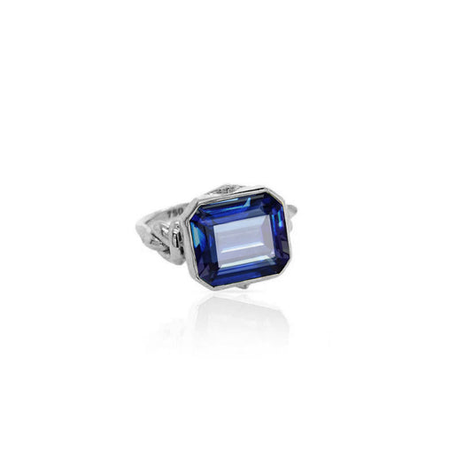 Forget Me Knot Tanzanite ring in 18ct White gold
