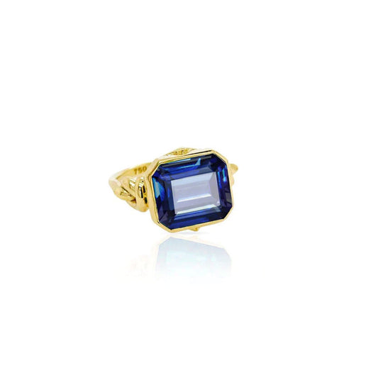 Forget Me Knot Tanzanite ring in 18ct Yellow gold
