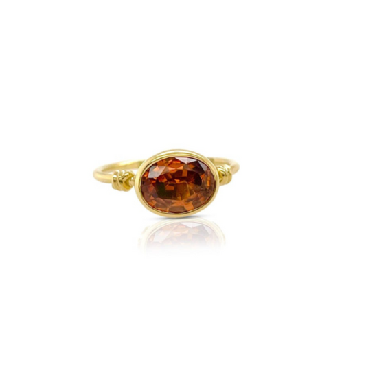 Love Knot ring in Umber Zircon and 18ct Yellow gold