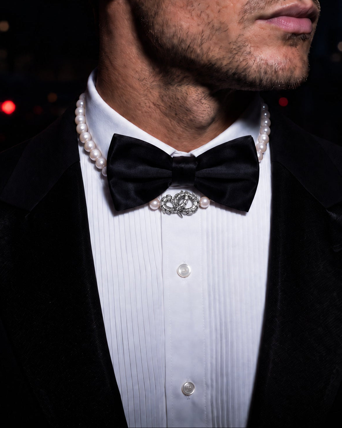 Lover's Croc Pearl Collar with South Sea Pearls in 18ct White Gold